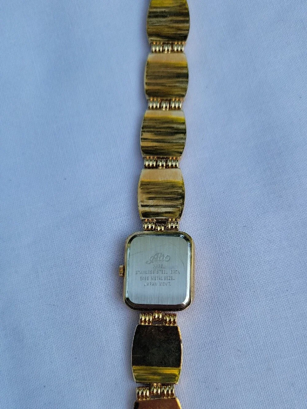 Vintage Alto Womens Quartz Watch Model 3830 Like New Black White Gold Tone